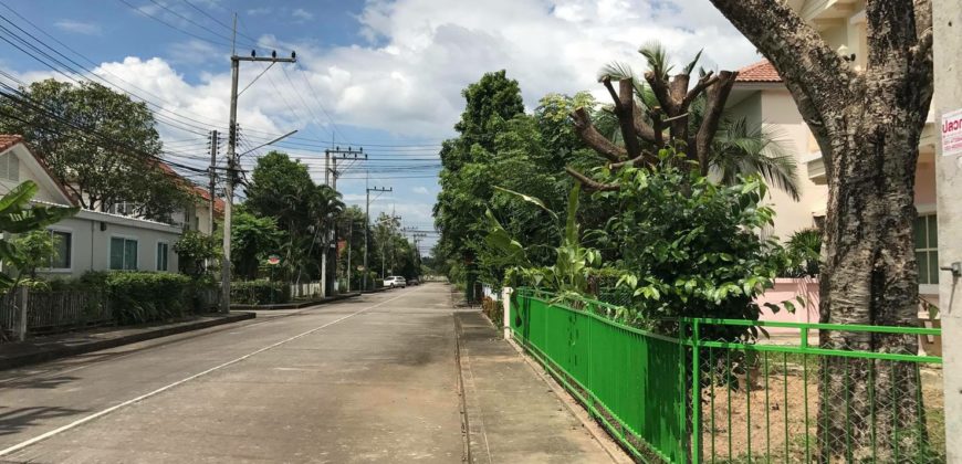 ขายบ้าน 2 ชั้น หลังหัวมุม ขายราคา 3.5 ล้าน 58 ตรว. โครงการนันทนา 2 แลนด์แอนด์เฮ้าส์