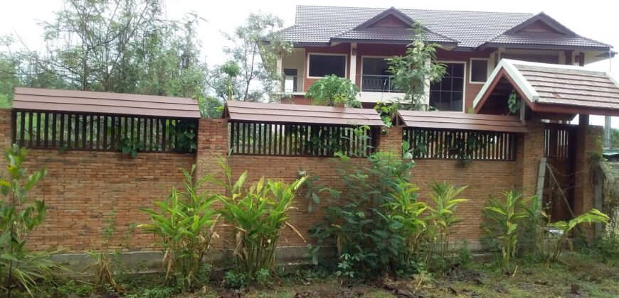 บ้าน 3 ชั้น รวมห้องใต้ดิน ใกล้Makroแม่ริม